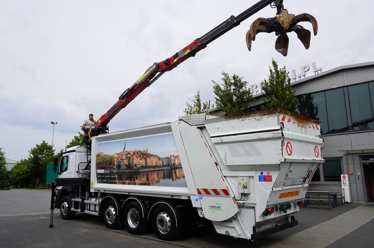 MERCEDES-BENZ Antos 3240 8x2 / Tajfun 5T crane / Farid Industries garbage truck/ 3 steered axles - Müllwagen: das Bild 2 MERCEDES-BENZ Antos 3240 8x2 / Tajfun 5T crane / Farid Industries garbage truck/ 3 steered axles - Müllwagen: das Bild 2