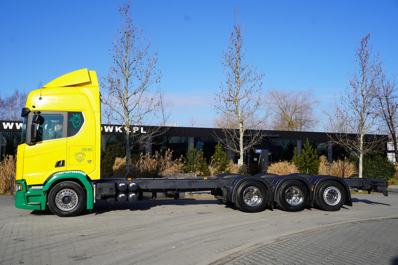 SCANIA R650 V8 8x4/4 E6 / 2020 / Frame 9.7 m - Fahrgestell LKW: das Bild 2 SCANIA R650 V8 8x4/4 E6 / 2020 / Frame 9.7 m - Fahrgestell LKW: das Bild 2