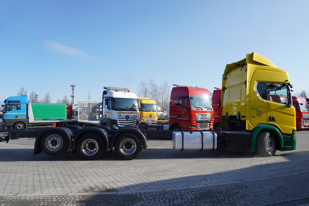SCANIA R650 V8 8x4/4 E6 / 2020 / Frame 9.7 m - Fahrgestell LKW: das Bild 4 SCANIA R650 V8 8x4/4 E6 / 2020 / Frame 9.7 m - Fahrgestell LKW: das Bild 4