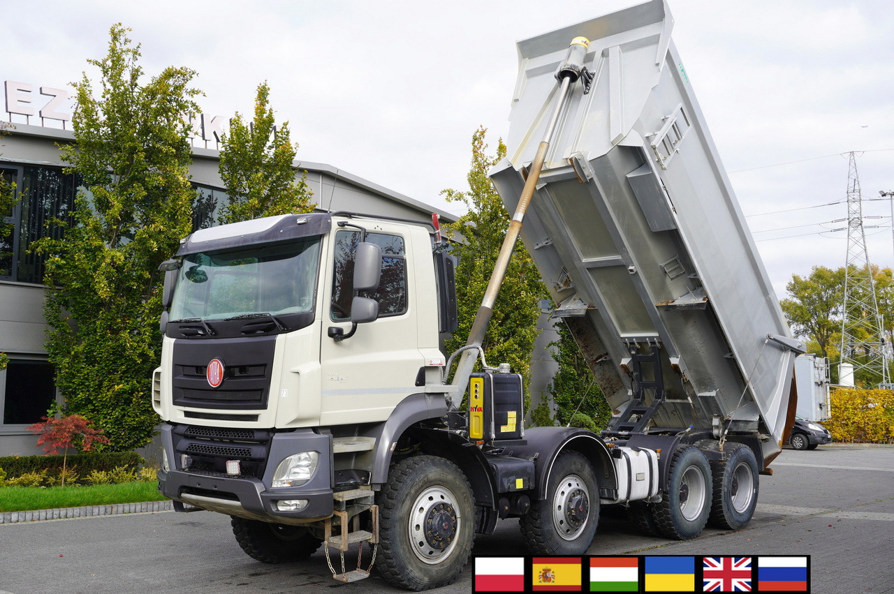 TATRA Phoenix 8x8 Twin-Steer Quad/A dump truck / 30 tho. km - Kipper: das Bild 1 TATRA Phoenix 8x8 Twin-Steer Quad/A dump truck / 30 tho. km - Kipper: das Bild 1