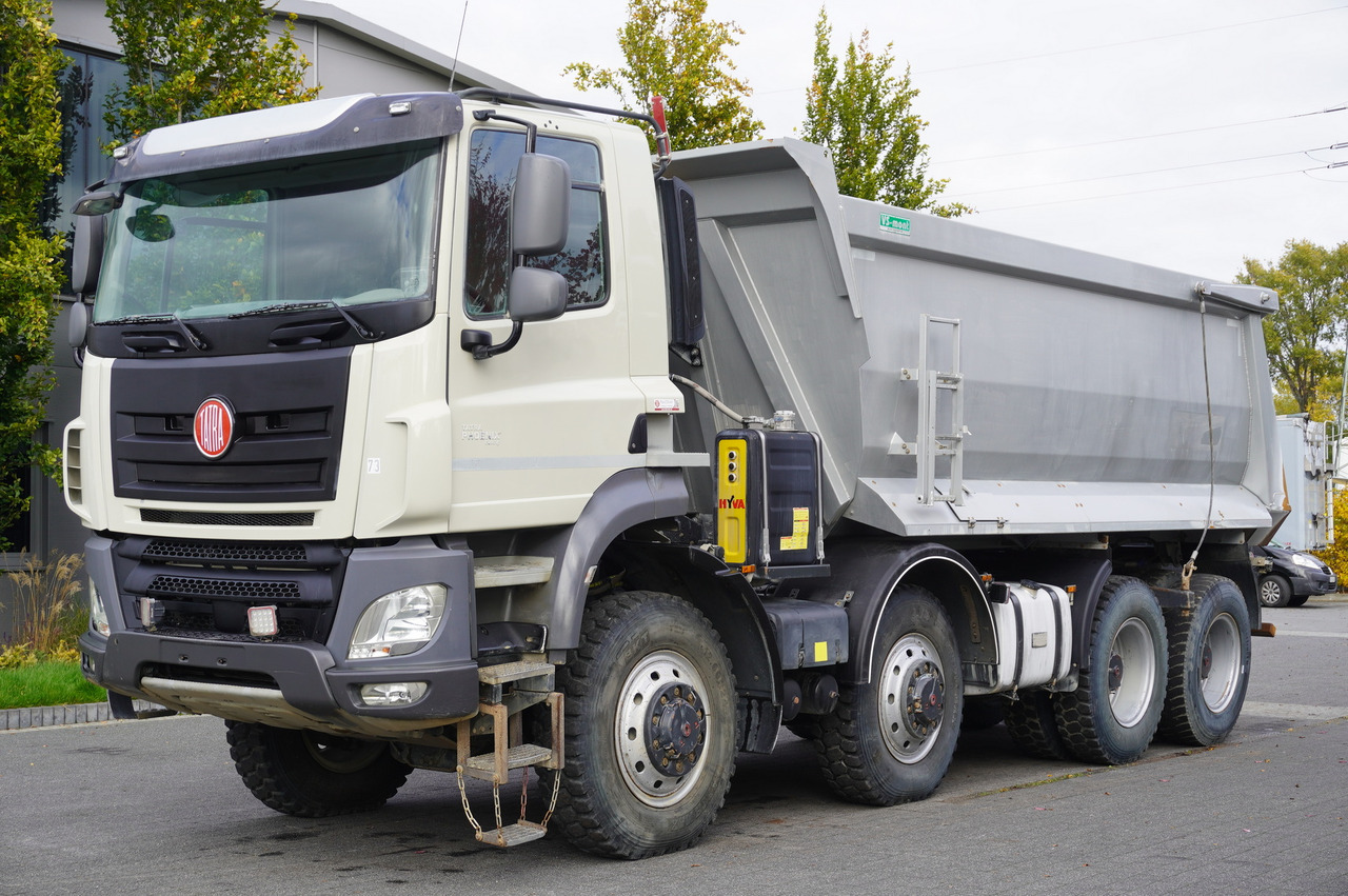 TATRA Phoenix 8x8 Twin-Steer Quad/A dump truck / 30 tho. km - Kipper: das Bild 2 TATRA Phoenix 8x8 Twin-Steer Quad/A dump truck / 30 tho. km - Kipper: das Bild 2
