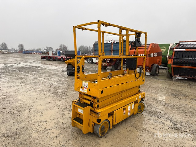 2005 Haulotte Optimum 8 Scissor Lift - Scherenbühne: das Bild 2 2005 Haulotte Optimum 8 Scissor Lift - Scherenbühne: das Bild 2