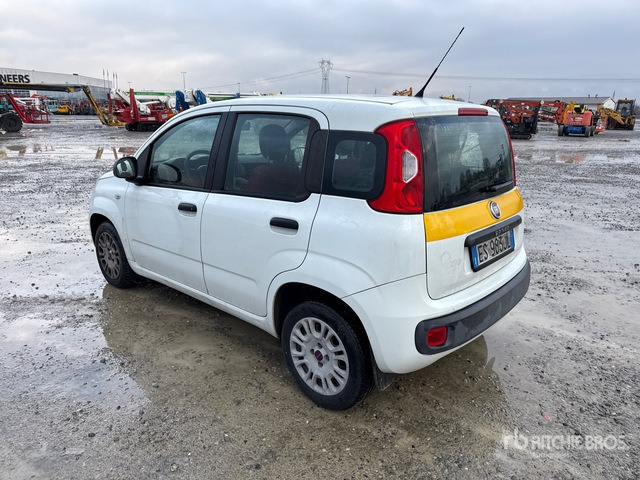 2013 Fiat Panda Automobile - PKW: das Bild 2 2013 Fiat Panda Automobile - PKW: das Bild 2