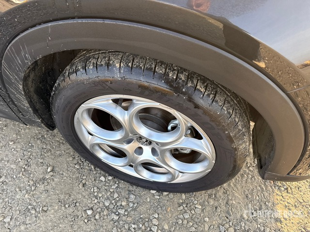 2023 Alfa Romeo Tonale 130CV HYBRID TCT7 SPRINT SUV - SUV/ Geländewagen: das Bild 4 2023 Alfa Romeo Tonale 130CV HYBRID TCT7 SPRINT SUV - SUV/ Geländewagen: das Bild 4