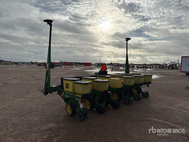 John Deere 7300 Max Emerge 2 Planter - Sämaschine: das Bild 3 John Deere 7300 Max Emerge 2 Planter - Sämaschine: das Bild 3
