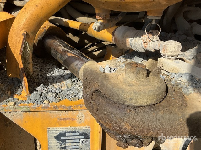 2005 Volvo A30D 6x6. Articulated Dump Truck - Knickgelenkter Dumper: das Bild 5 2005 Volvo A30D 6x6. Articulated Dump Truck - Knickgelenkter Dumper: das Bild 5