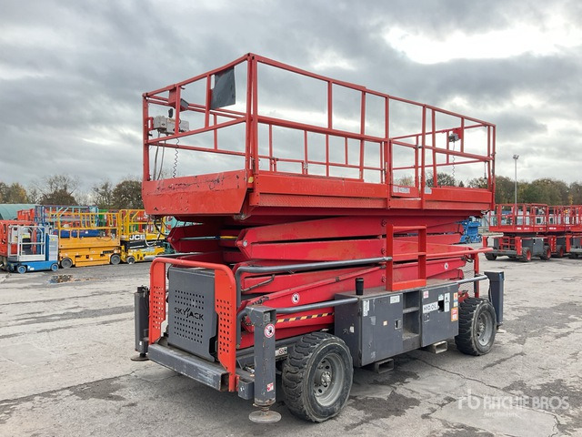 2013 Skyjack SJ9250 4x4 Diesel Scissor Lift - Scherenbühne: das Bild 3 2013 Skyjack SJ9250 4x4 Diesel Scissor Lift - Scherenbühne: das Bild 3