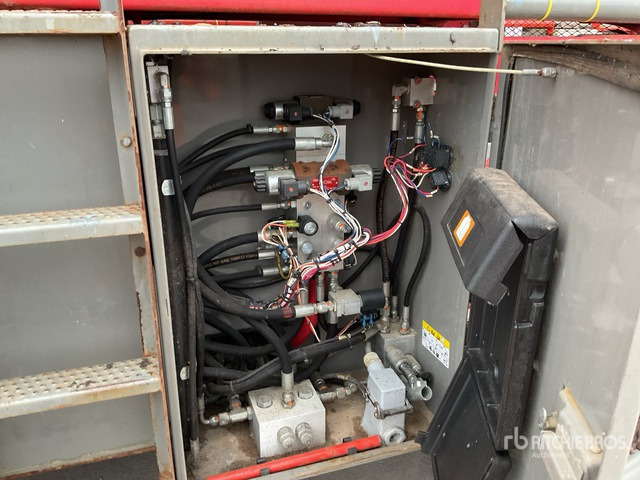 2015 Skyjack SJ8841 4x4 Diesel Scissor Lift - Scherenbühne: das Bild 5 2015 Skyjack SJ8841 4x4 Diesel Scissor Lift - Scherenbühne: das Bild 5