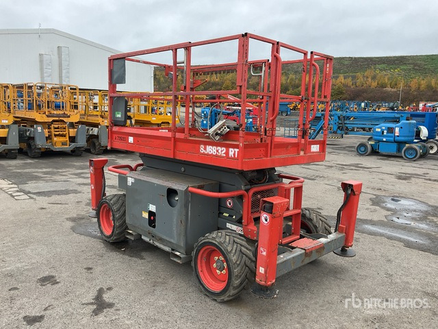 2016 Skyjack SJ6832 RT 4x4 Diesel Scissor Lift - Scherenbühne: das Bild 4 2016 Skyjack SJ6832 RT 4x4 Diesel Scissor Lift - Scherenbühne: das Bild 4