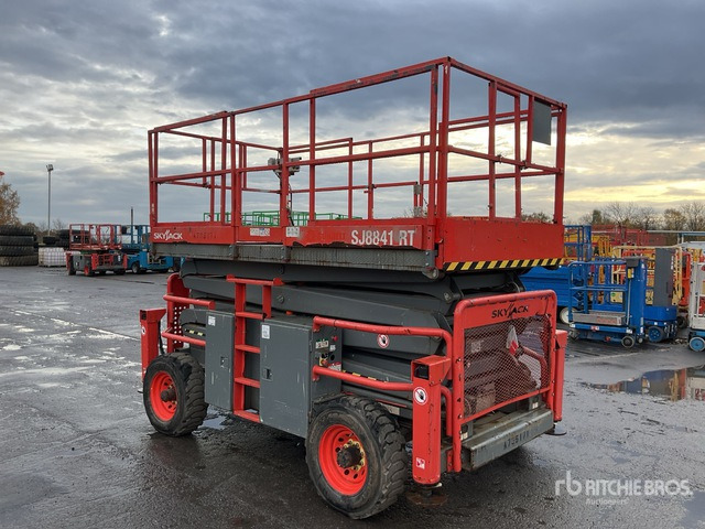 2016 Skyjack SJ8841 4x4 Diesel (Inoperable) Scissor Lift - Scherenbühne: das Bild 3 2016 Skyjack SJ8841 4x4 Diesel (Inoperable) Scissor Lift - Scherenbühne: das Bild 3