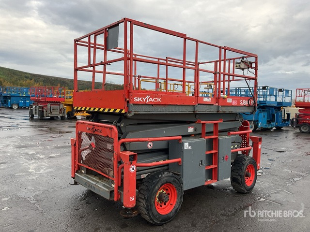 2016 Skyjack SJ8841 4x4 Diesel (Inoperable) Scissor Lift - Scherenbühne: das Bild 4 2016 Skyjack SJ8841 4x4 Diesel (Inoperable) Scissor Lift - Scherenbühne: das Bild 4