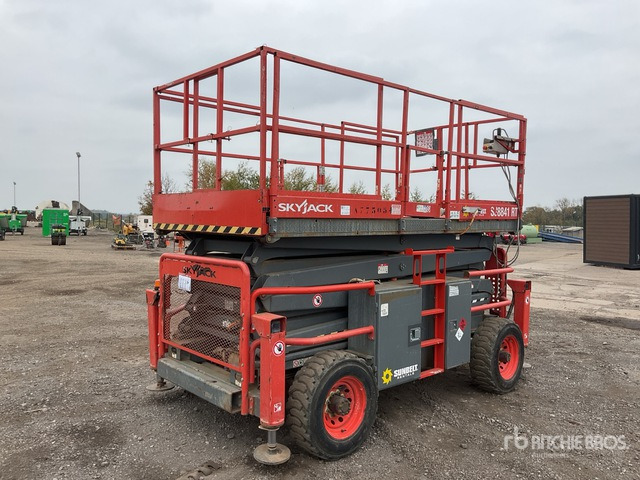 2017 Skyjack SJ8841 2017 Skyjack SJ8841 RT Scissor Lift Scissor Lift - Scherenbühne: das Bild 4 2017 Skyjack SJ8841 2017 Skyjack SJ8841 RT Scissor Lift Scissor Lift - Scherenbühne: das Bild 4