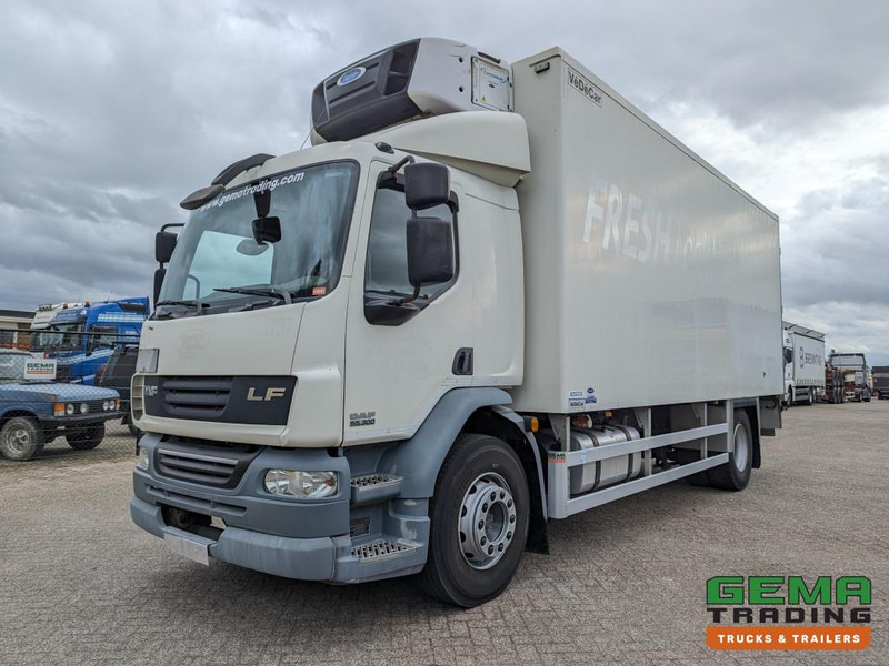 DAF FA LF55.300 4x2 Sleepcab 18T Euro5 Koel-VriesBak 6.45m + Carrier Supra 750 - Laadklep 1500KG (V781) - Isotherm LKW: das Bild 1 DAF FA LF55.300 4x2 Sleepcab 18T Euro5 Koel-VriesBak 6.45m + Carrier Supra 750 - Laadklep 1500KG (V781) - Isotherm LKW: das Bild 1