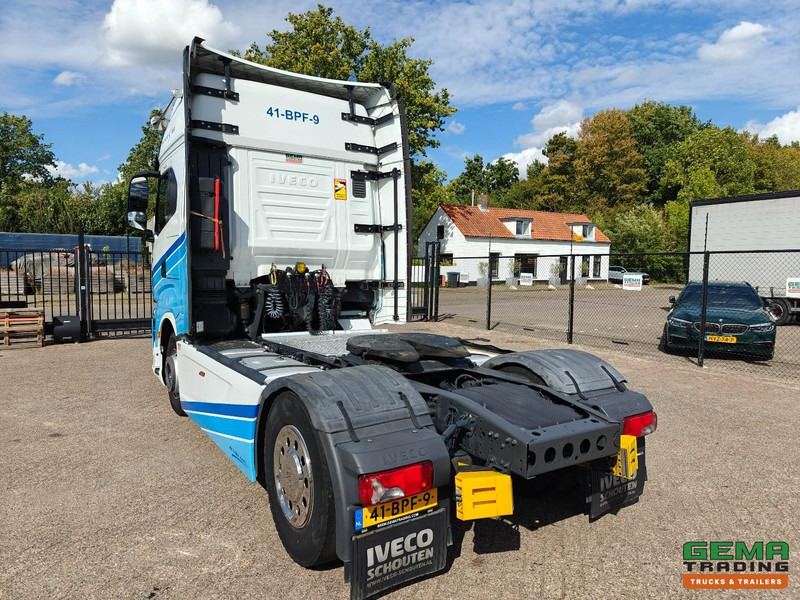 Iveco S-WAY 420 4x2 Euro6D - Dubbele Tanks - StandAirco - Navi - SMARTTacho V2 - 04/2026 APK - Sattelzugmaschine: das Bild 4 Iveco S-WAY 420 4x2 Euro6D - Dubbele Tanks - StandAirco - Navi - SMARTTacho V2 - 04/2026 APK - Sattelzugmaschine: das Bild 4