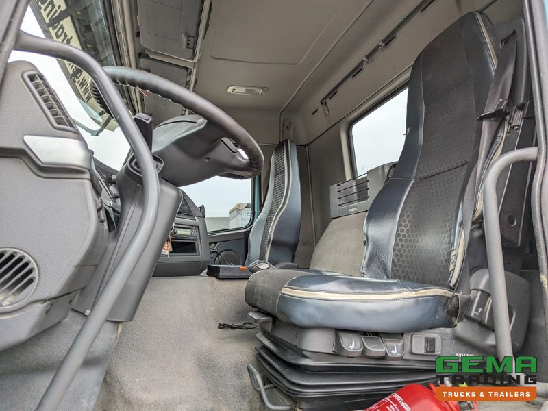 Volvo FMX410 8x4 /4 Daycab Euro5 - Haakarm 25T - CementSilo - RadioGrafisch - Hydr. Steunpoten - NaafReductie - Abrollkipper: das Bild 5 Volvo FMX410 8x4 /4 Daycab Euro5 - Haakarm 25T - CementSilo - RadioGrafisch - Hydr. Steunpoten - NaafReductie - Abrollkipper: das Bild 5