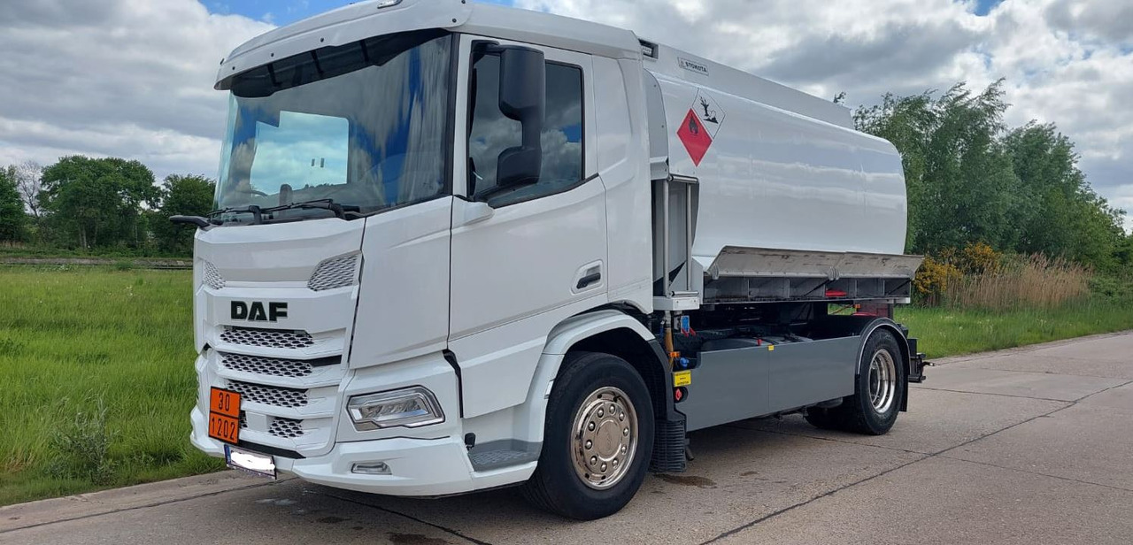 DAF XD300FA - Tankwagen: das Bild 1 DAF XD300FA - Tankwagen: das Bild 1