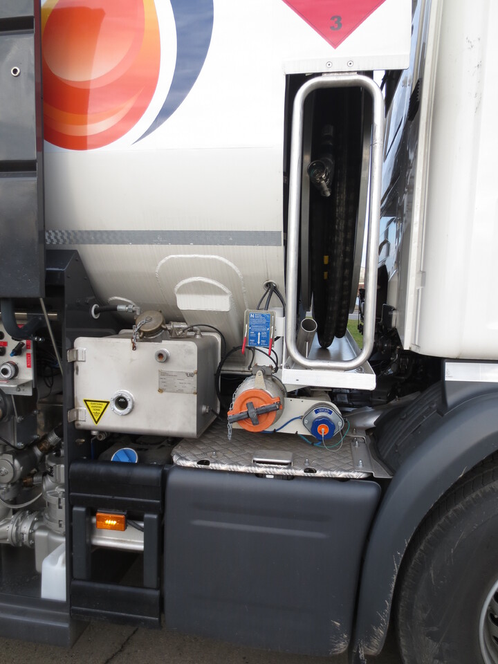 SCANIA G370 - Tankwagen: das Bild 2 SCANIA G370 - Tankwagen: das Bild 2