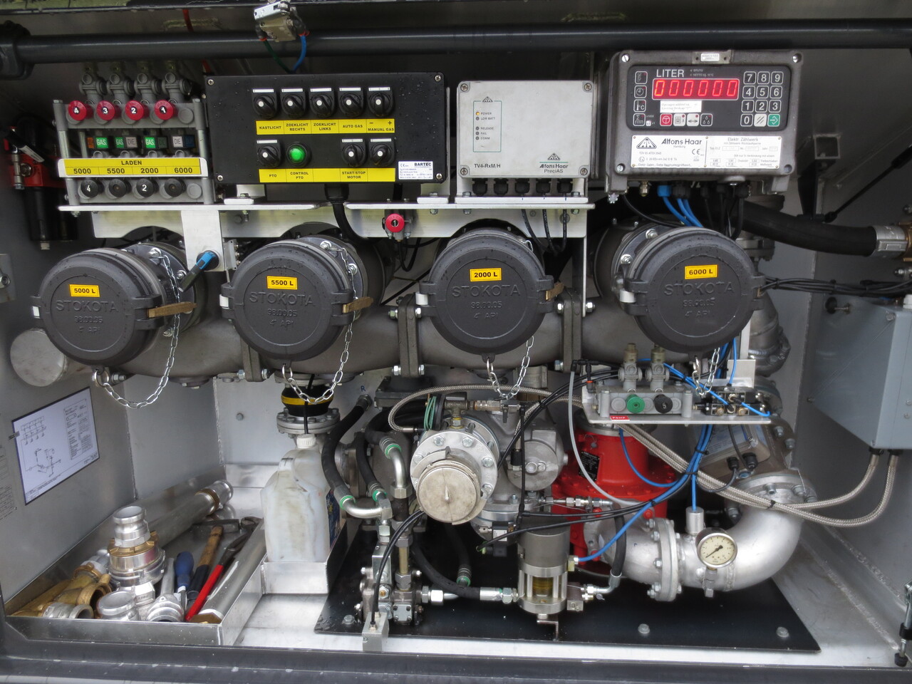 SCANIA G370 - Tankwagen: das Bild 4 SCANIA G370 - Tankwagen: das Bild 4