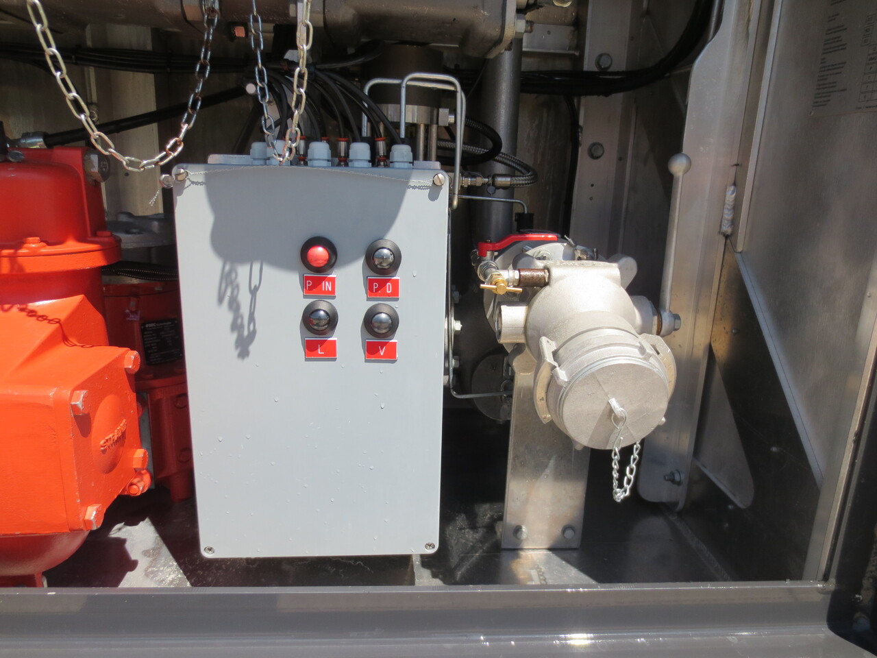 SCANIA G370 - Tankwagen: das Bild 4 SCANIA G370 - Tankwagen: das Bild 4