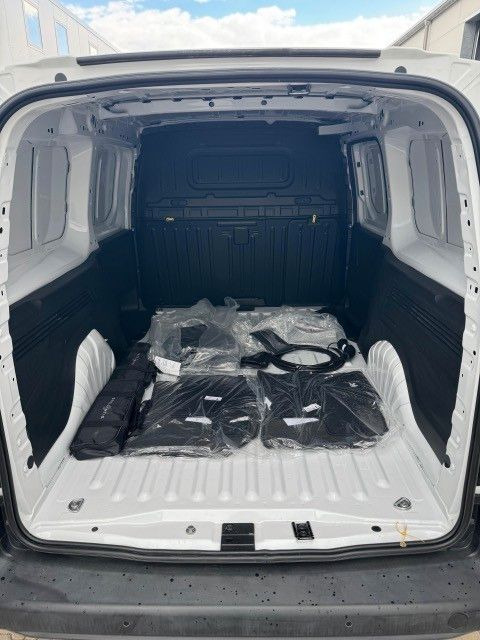 Peugeot 2 Partner Premium Elektro, L3H1, 100 kW, Kamera - Kleintransporter, Elektro-Transporter: das Bild 5 Peugeot 2 Partner Premium Elektro, L3H1, 100 kW, Kamera - Kleintransporter, Elektro-Transporter: das Bild 5