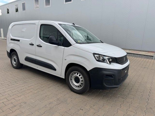 Peugeot 2 x Partner Premium Elektro L3H1, 100 kW, Neu - Personentransporter, Elektro-Transporter: das Bild 1 Peugeot 2 x Partner Premium Elektro L3H1, 100 kW, Neu - Personentransporter, Elektro-Transporter: das Bild 1