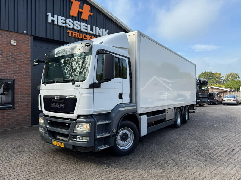 MAN TGS 26.320 Koffer Stuuras AHK 3.000KG LBW 353.980KM! NL Truck APK/TUV 11-03-2026 - Koffer LKW: das Bild 1 MAN TGS 26.320 Koffer Stuuras AHK 3.000KG LBW 353.980KM! NL Truck APK/TUV 11-03-2026 - Koffer LKW: das Bild 1