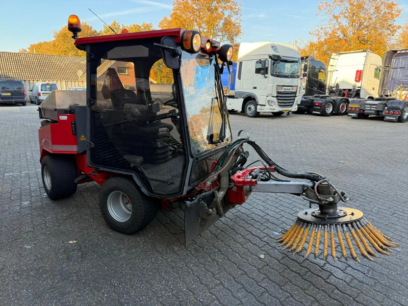 Nimos DM-Trac 205 OKB-70- Onkruidborstelmachine Werktuigendrager 4X Hydraulische functie - Kehrsaugmaschine: das Bild 2 Nimos DM-Trac 205 OKB-70- Onkruidborstelmachine Werktuigendrager 4X Hydraulische functie - Kehrsaugmaschine: das Bild 2