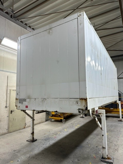 Krone BDF-System 7.450 mm, Heck Rolltor - Kofferaufbau: das Bild 2 Krone BDF-System 7.450 mm, Heck Rolltor - Kofferaufbau: das Bild 2