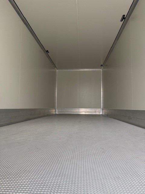 Krone BDF-System, 7.450 mm lang - Kofferaufbau: das Bild 4 Krone BDF-System, 7.450 mm lang - Kofferaufbau: das Bild 4