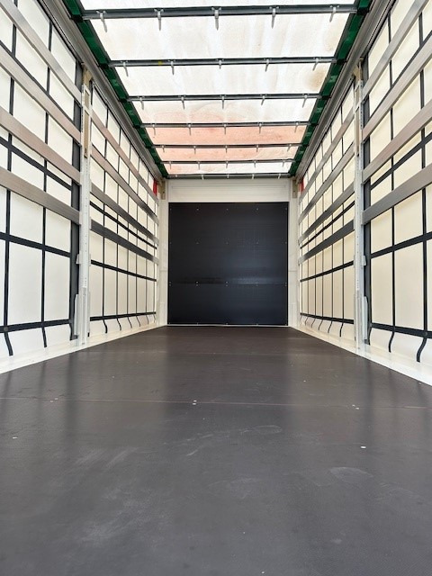 Krone BDF-System 7.450 mm lang, FABRIKNEU - Planenaufbau: das Bild 4 Krone BDF-System 7.450 mm lang, FABRIKNEU - Planenaufbau: das Bild 4