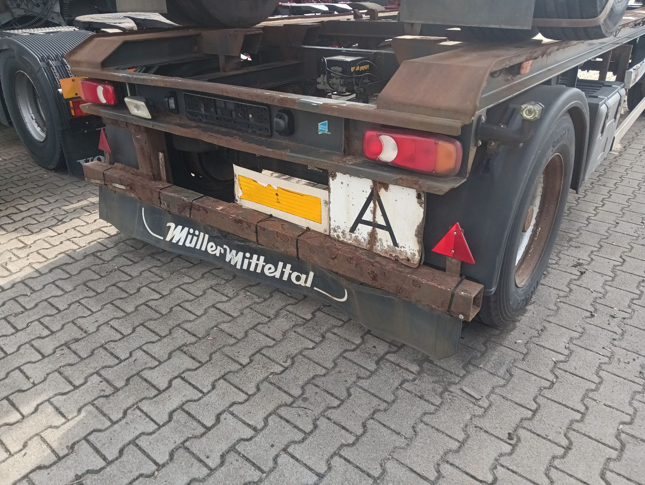 Müller-Mitteltal RA18 Abrollanhänger 7m BPW Trommel TÜV 5/2025 Müller-Mitteltal RA18 Abrollanhänger 7m BPW Trommel TÜV 5/2025 - Abrollanhänger/ Absetzanhänger: das Bild 1 Müller-Mitteltal RA18 Abrollanhänger 7m BPW Trommel TÜV 5/2025 Müller-Mitteltal RA18 Abrollanhänger 7m BPW Trommel TÜV 5/2025 - Abrollanhänger/ Absetzanhänger: das Bild 1