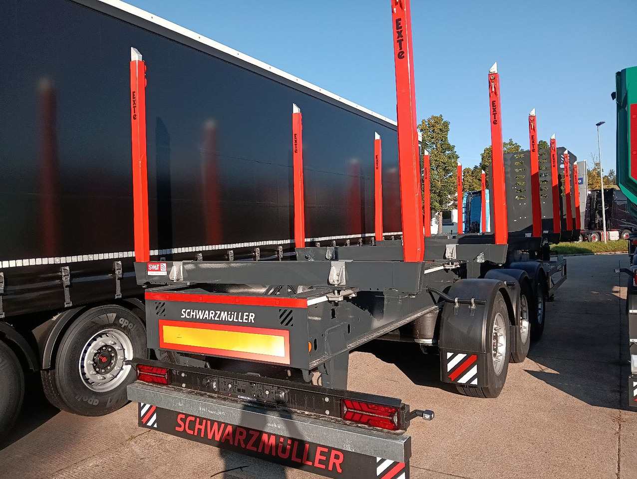 Schwarzmüller 3-A Rungensattel 6xExte144S 5560kg NEU sofort Schwarzmüller 3-A Rungensattel 6xExte144S 5560kg NEU sofort - Holzauflieger: das Bild 5 Schwarzmüller 3-A Rungensattel 6xExte144S 5560kg NEU sofort Schwarzmüller 3-A Rungensattel 6xExte144S 5560kg NEU sofort - Holzauflieger: das Bild 5