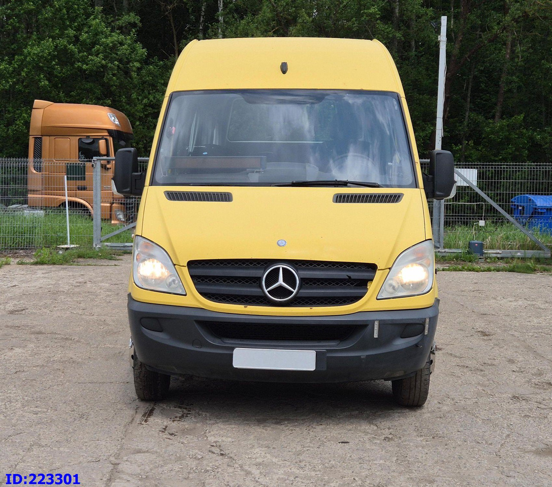 MERCEDES-BENZ Sprinter 515 TRANSFER 23 PLACES - Kleinbus, Personentransporter: das Bild 2 MERCEDES-BENZ Sprinter 515 TRANSFER 23 PLACES - Kleinbus, Personentransporter: das Bild 2