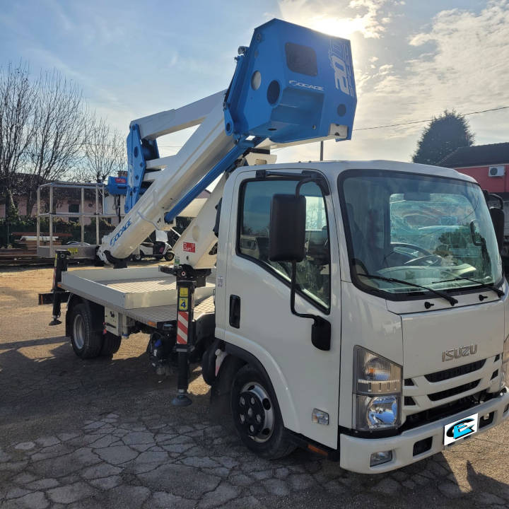 SOCAGE 20D - LKW mit Arbeitsbühne: das Bild 1 SOCAGE 20D - LKW mit Arbeitsbühne: das Bild 1