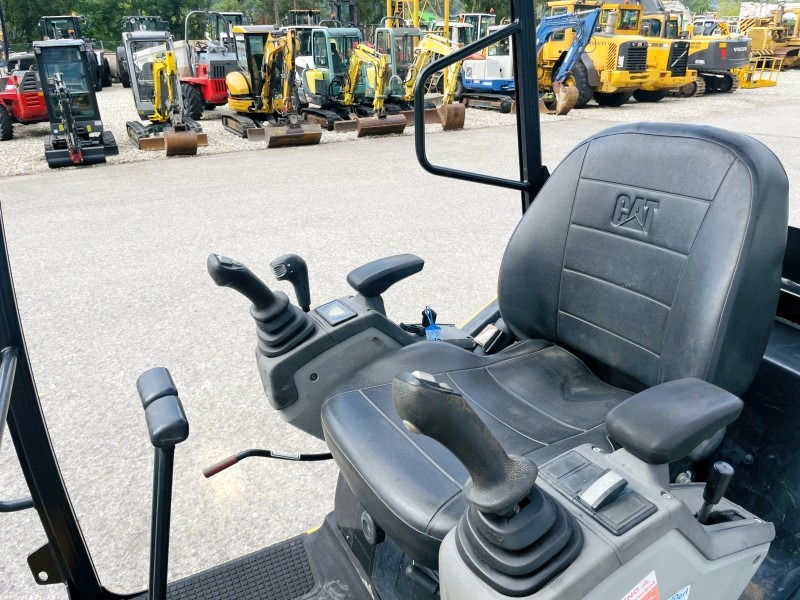 Caterpillar 301.7D (3846) - Minibagger: das Bild 5 Caterpillar 301.7D (3846) - Minibagger: das Bild 5