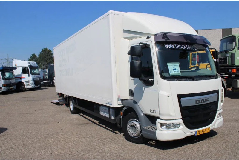 DAF LF 180 + Euro 6 + Dhollandia Lift + 12t - Koffer LKW: das Bild 3 DAF LF 180 + Euro 6 + Dhollandia Lift + 12t - Koffer LKW: das Bild 3