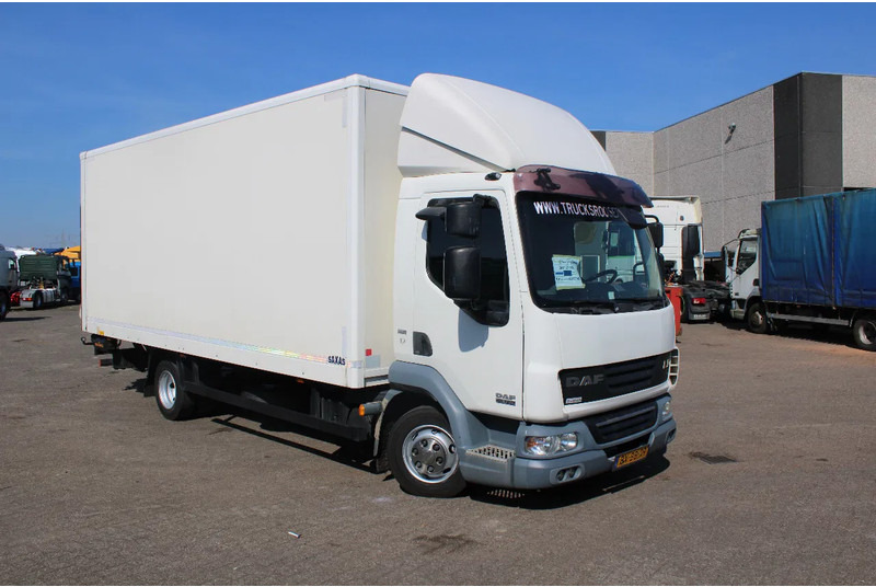 DAF LF 45.160 + EURO 5 + LIFT +MANUAL + 7.5T - Koffer LKW: das Bild 2 DAF LF 45.160 + EURO 5 + LIFT +MANUAL + 7.5T - Koffer LKW: das Bild 2
