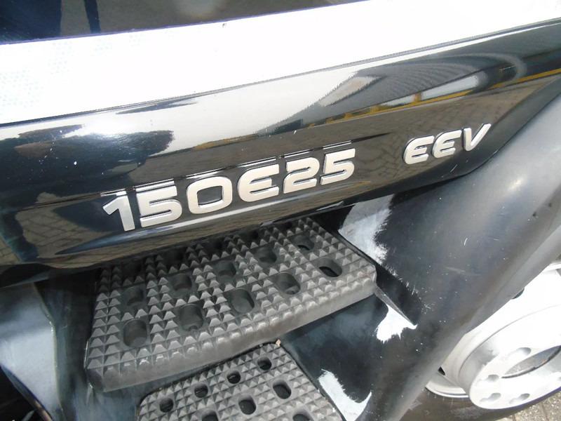Iveco Eurocargo 150E25 + lift + euro 5 EEV + 3P - Koffer LKW: das Bild 3 Iveco Eurocargo 150E25 + lift + euro 5 EEV + 3P - Koffer LKW: das Bild 3