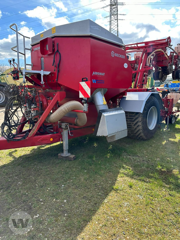 Becker Aeromat Maxi-Line 8-rhg. - Einzelkornsämaschine: das Bild 1 Becker Aeromat Maxi-Line 8-rhg. - Einzelkornsämaschine: das Bild 1