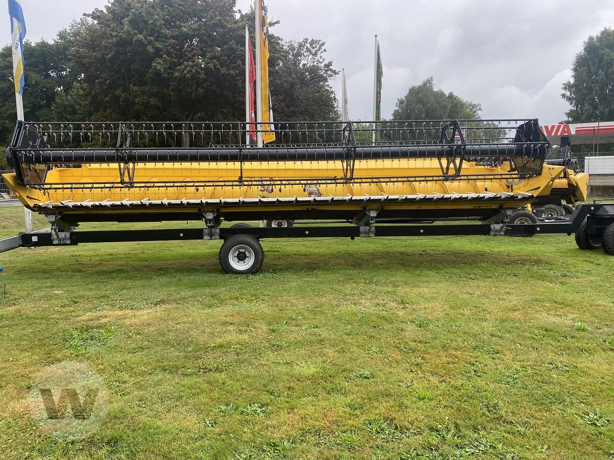 New Holland 760 CG VARIFEED - Schneidwerk: das Bild 1 New Holland 760 CG VARIFEED - Schneidwerk: das Bild 1