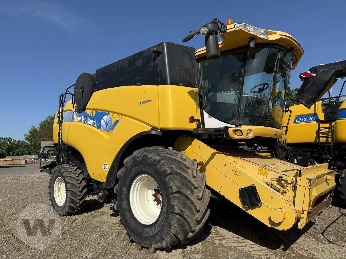 New Holland CX 8090 - Mähdrescher: das Bild 1 New Holland CX 8090 - Mähdrescher: das Bild 1