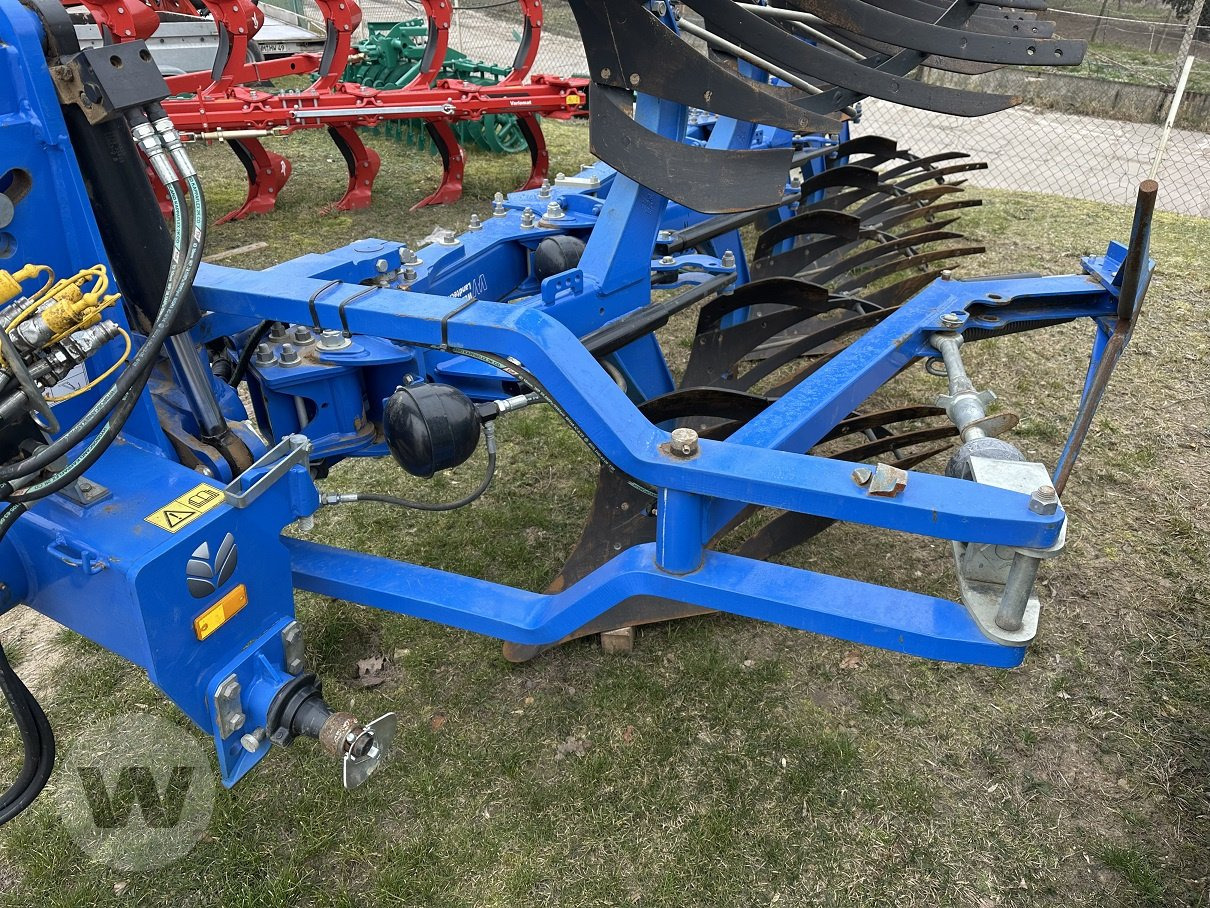 New Holland PHVH 4+1 - Pflug: das Bild 3 New Holland PHVH 4+1 - Pflug: das Bild 3