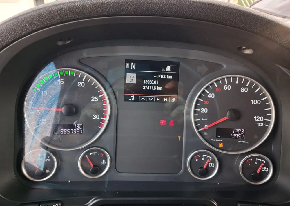 MAN TGX 18.470 Hydraulika dwuobwodowa + wywrot - Sattelzugmaschine: das Bild 3 MAN TGX 18.470 Hydraulika dwuobwodowa + wywrot - Sattelzugmaschine: das Bild 3