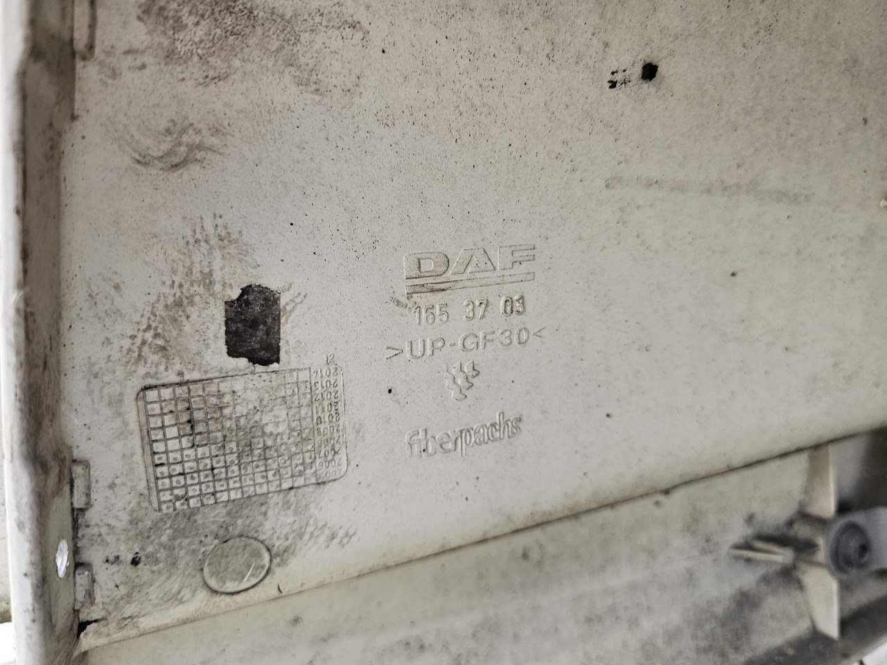 DAF XF105 SPACE CAB / ROOF SPOILER - Aeropack/ Spoiler: das Bild 4 DAF XF105 SPACE CAB / ROOF SPOILER - Aeropack/ Spoiler: das Bild 4