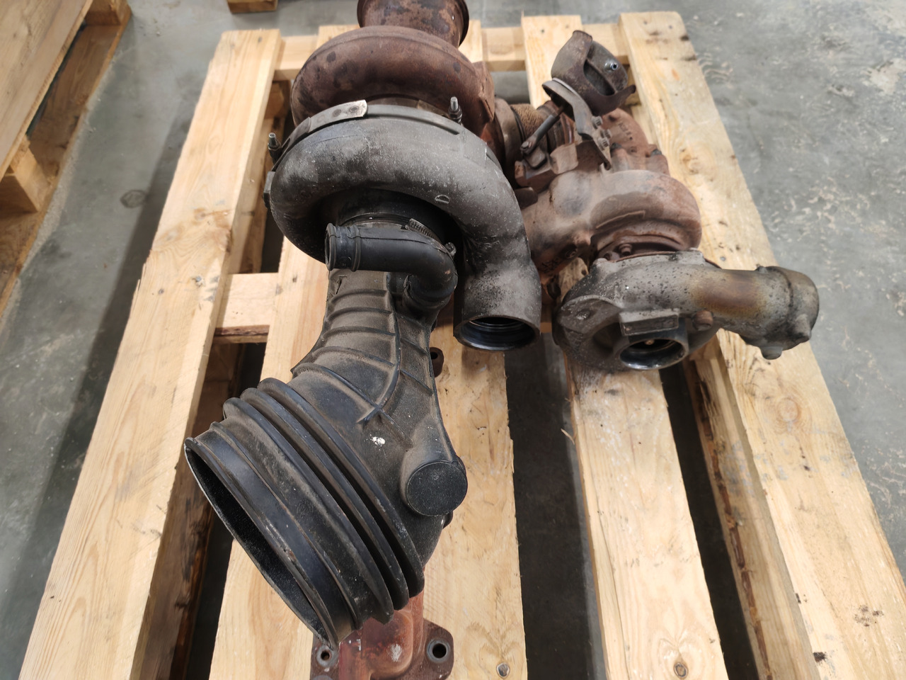 MAN TGS TGX EURO 6 / D2676LF / TURBOCHARGER DUAL SET/ 51091017292 - Turbolader: das Bild 4 MAN TGS TGX EURO 6 / D2676LF / TURBOCHARGER DUAL SET/ 51091017292 - Turbolader: das Bild 4