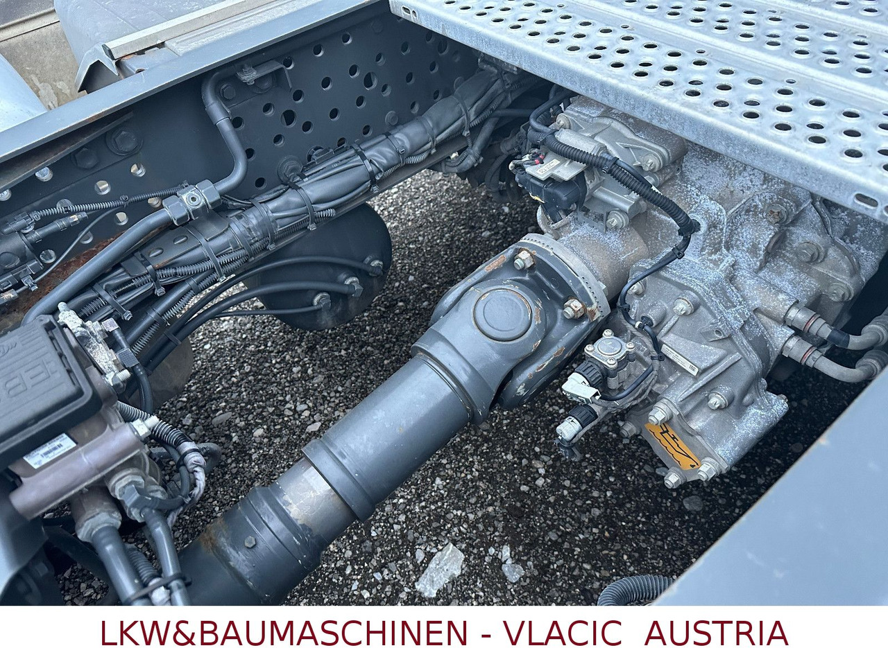 Sattelzugmaschine Mercedes-Benz Actros 1840 ADR: das Bild 12