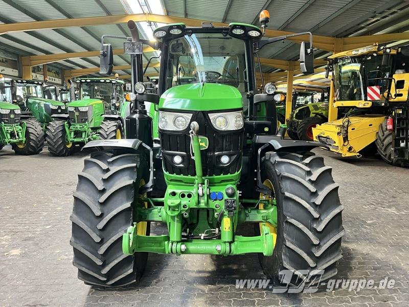 John Deere 6155M - Traktor: das Bild 2 John Deere 6155M - Traktor: das Bild 2