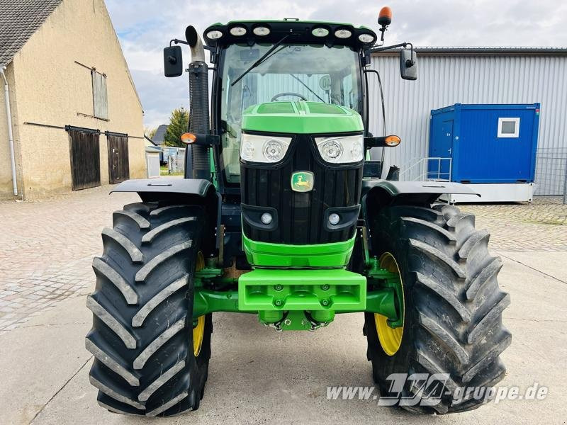 John Deere 6210R - Traktor: das Bild 3 John Deere 6210R - Traktor: das Bild 3