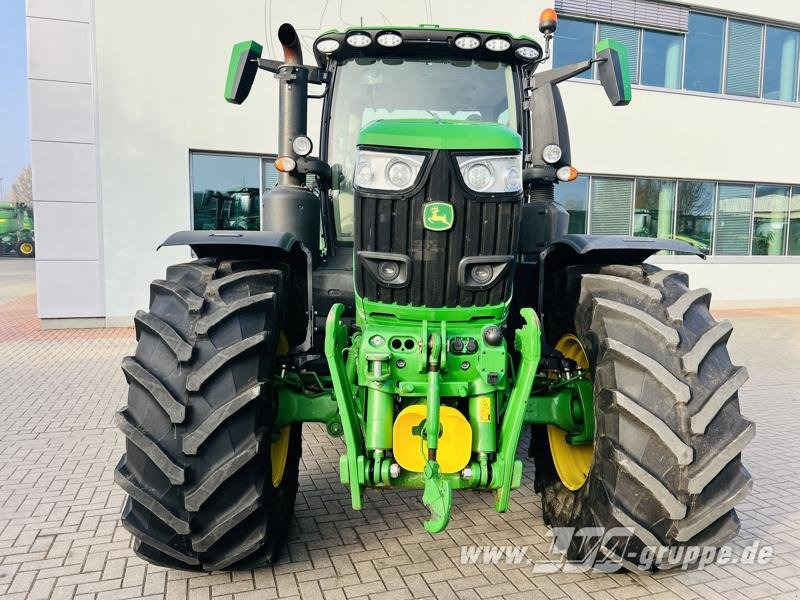 John Deere 6R 250 - Traktor: das Bild 5 John Deere 6R 250 - Traktor: das Bild 5