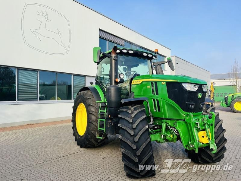 John Deere 6R 250 - Traktor: das Bild 1 John Deere 6R 250 - Traktor: das Bild 1